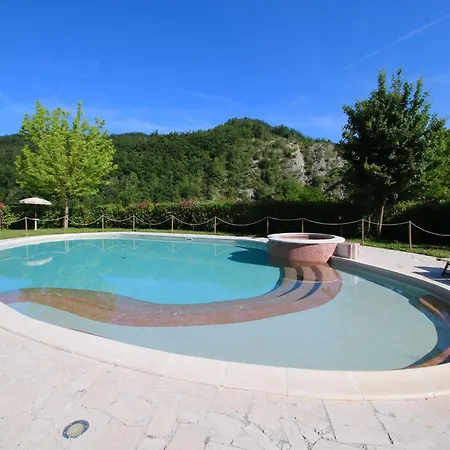 Mansion In With Pool Дом отдыха *